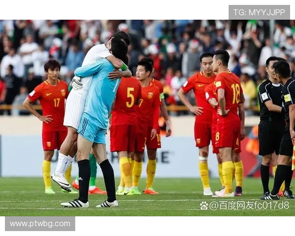 国足鏖战东亚杯再现逆转奇迹年轻球员闪耀全场点燃胜利激情 国足鏖战东亚杯再现逆转奇迹年轻球员闪耀全场点燃胜利激情