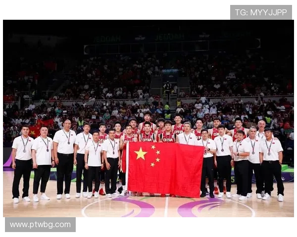 中国男篮迎战强敌,连续三场胜利彰显团队实力,备战国际大赛信心满满 中国男篮迎战强敌,连续三场胜利彰显团队实力,备战国际大赛信心满满