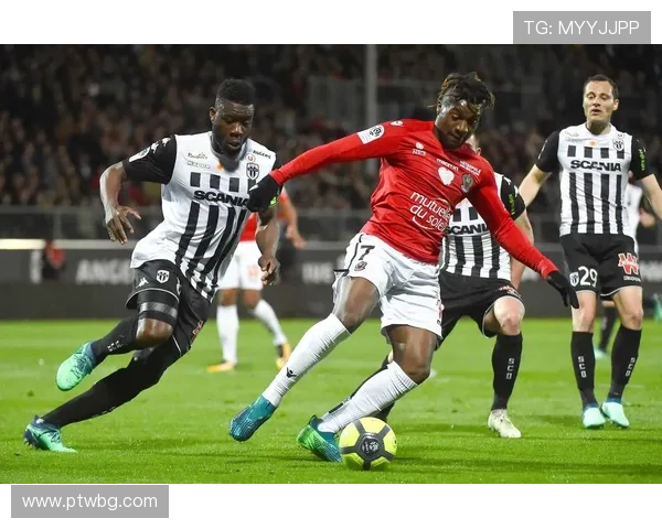 昂热俱乐部新赛季战略调整引援动向与青年培养全面推进计划加速落实