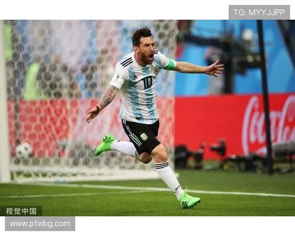 梅西领衔全球顶级球员争夺金球奖 曼联与巴萨再度迎战欧洲巅峰赛事